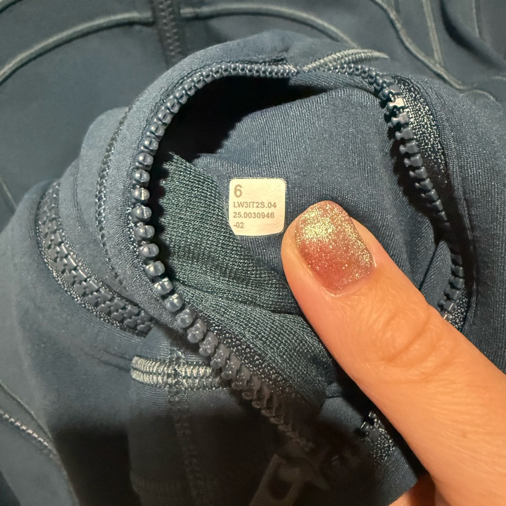 Lululemon Define Cropped Jacket - Indochine Blue (NWT) - Picture 7 of 7